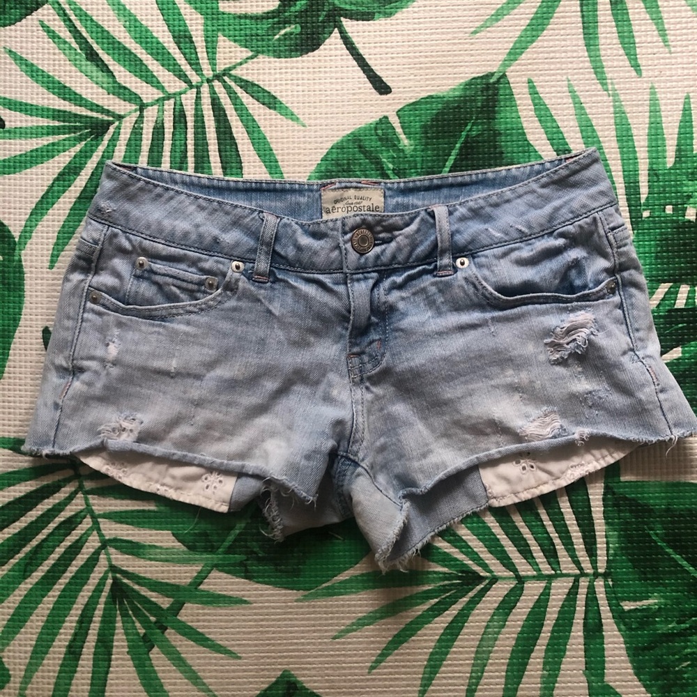Aeropostale Low Rise Light Wash Denim Shorts